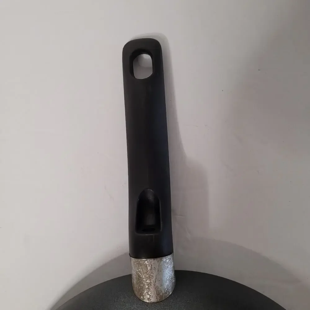 Used 11-inch Frying Pan - Great for Everyday Cooking!